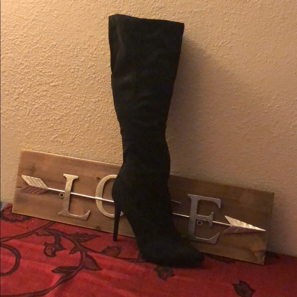 Black knee high boots